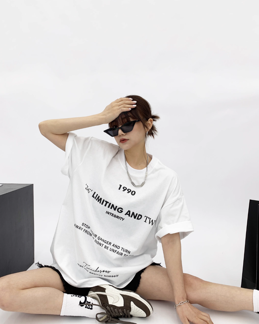 Random Logo Loose T-Shirt YLS0137