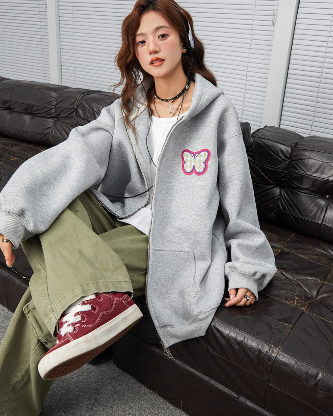 Butterfly Patch Zip Hoodie C2N0014