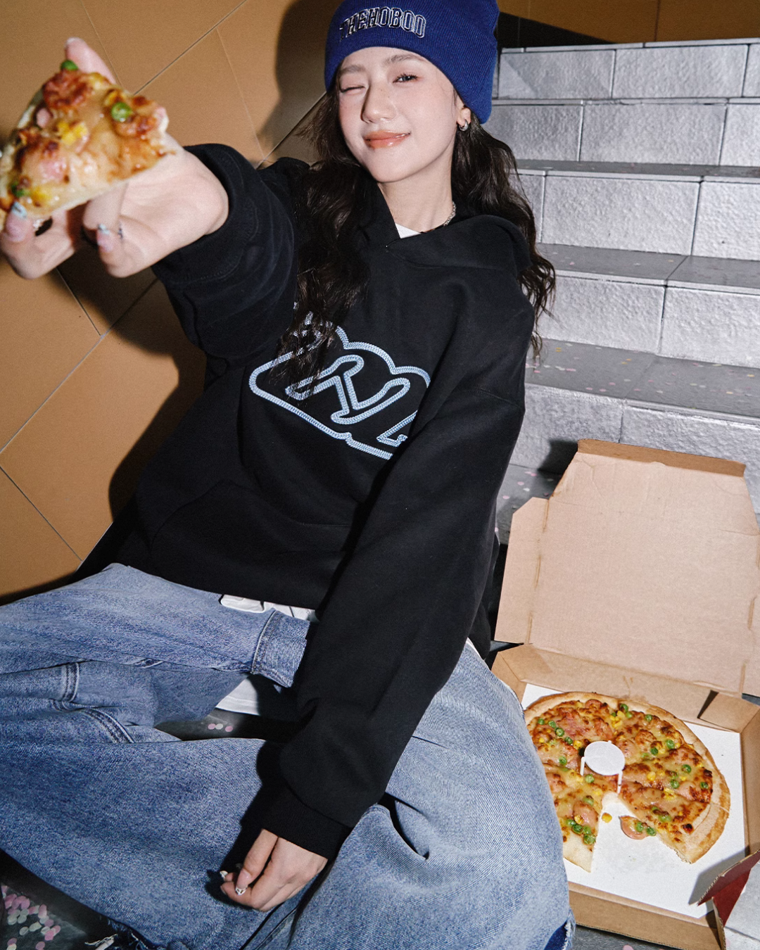 Oversized Logo Hoodie C2N0024