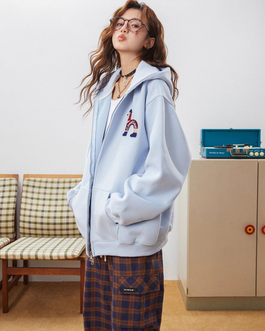 Butterfly Patch Zip Hoodie C2N0014