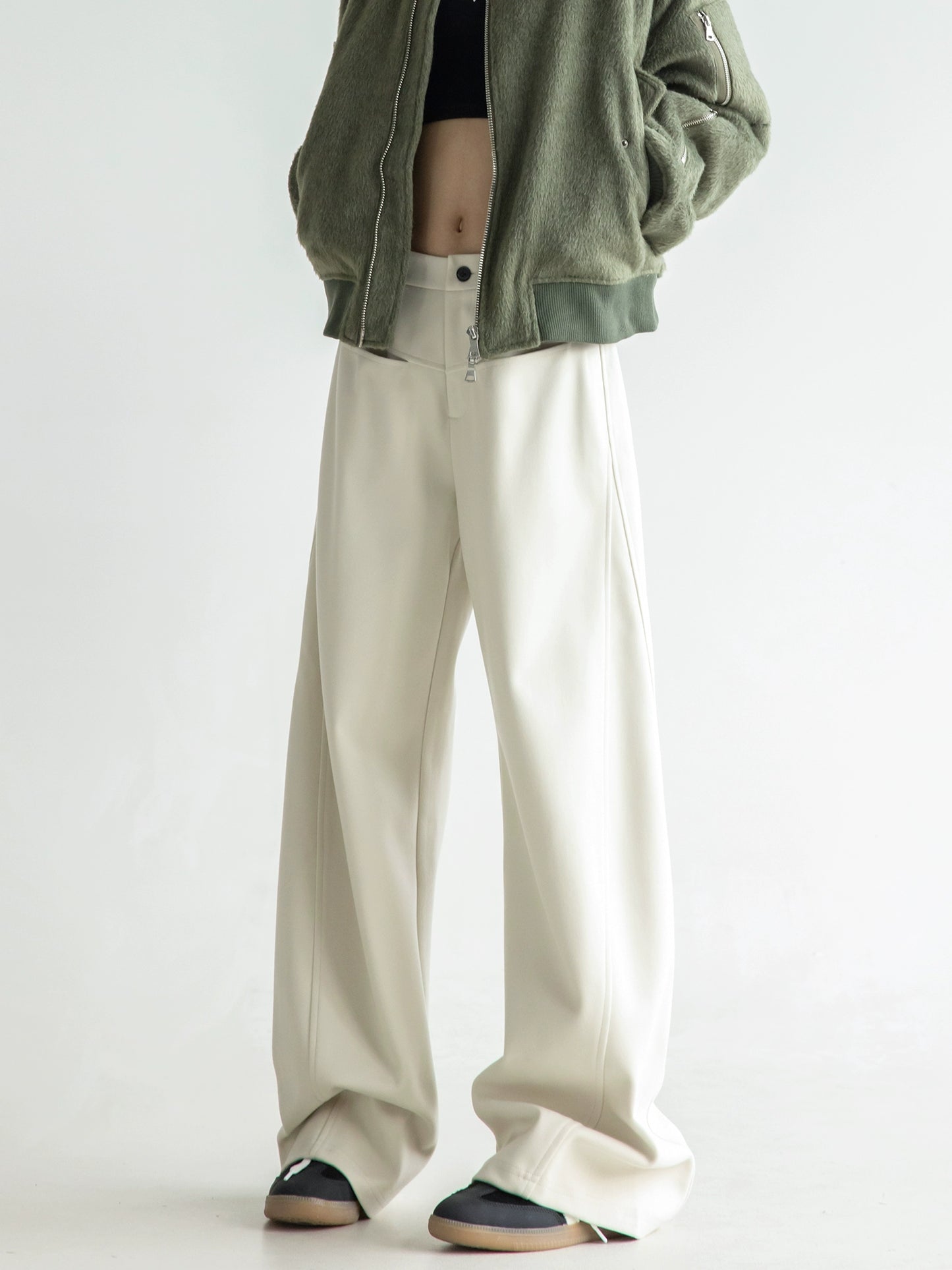 Wide One Tuck Straight Pants C2N0053